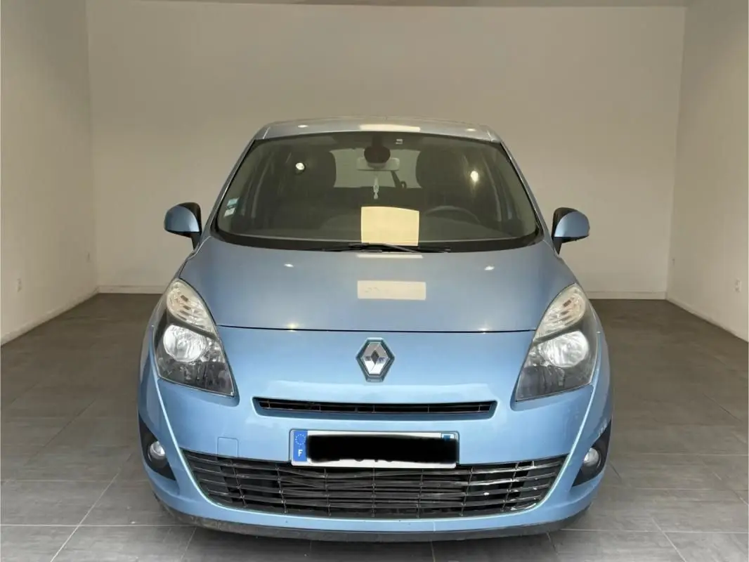 RENAULT     GRAND SCENIC III