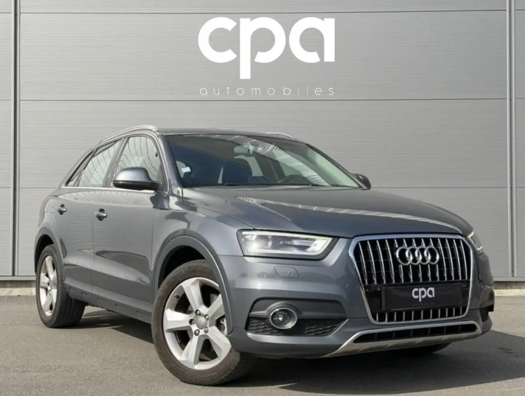 AUDI    Q3