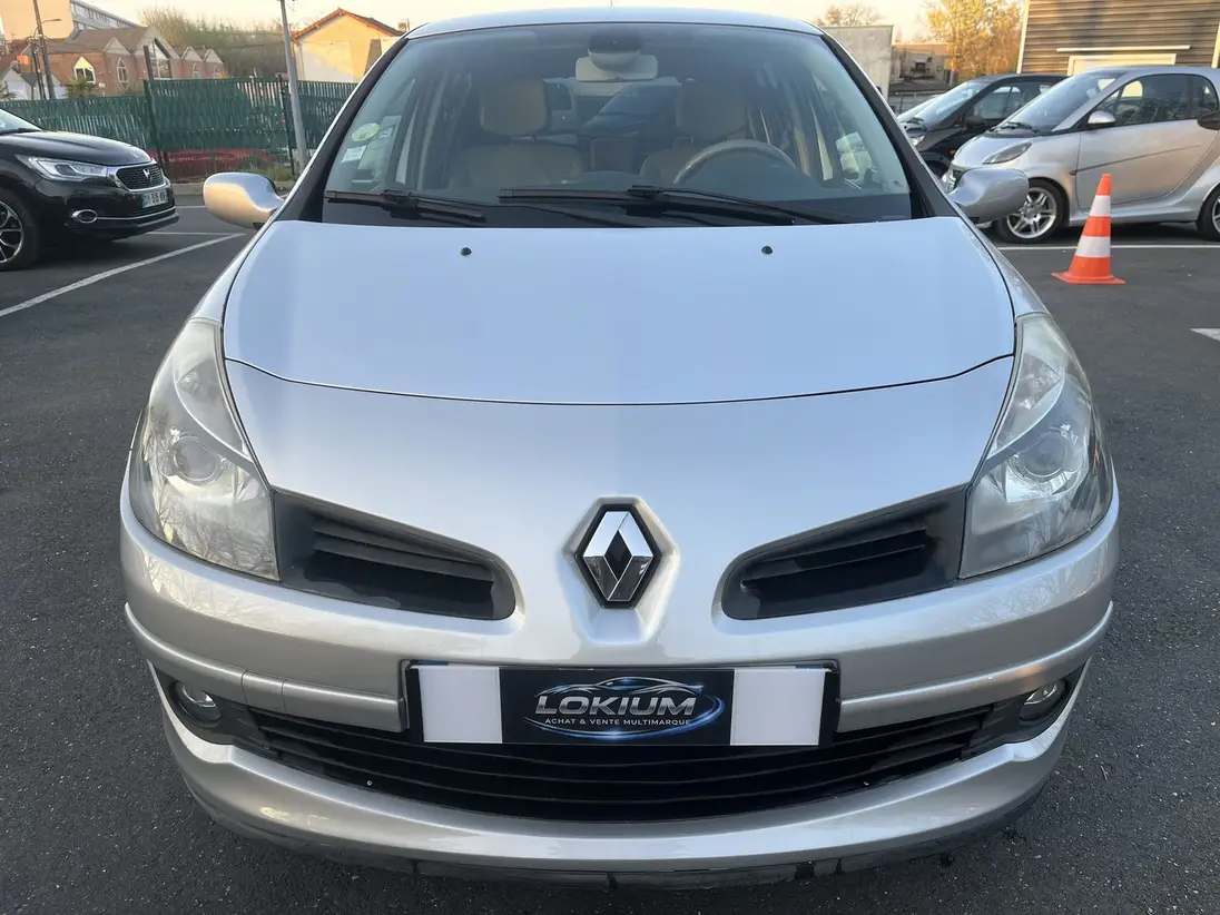 RENAULT    CLIO III