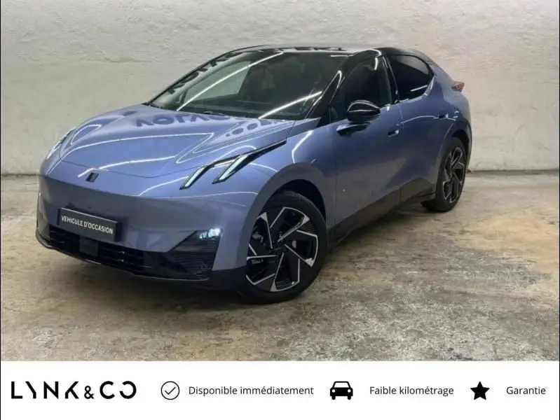 LYNK  & CO 02