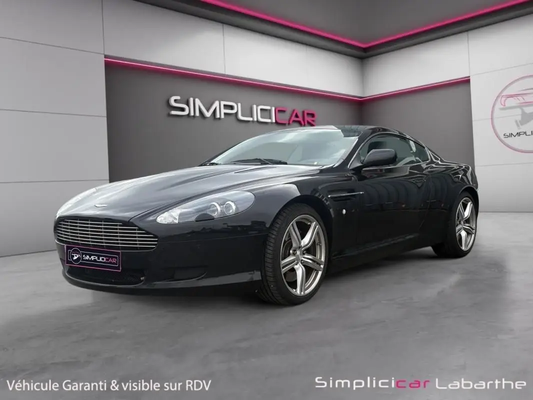 ASTON MARTIN   DB9