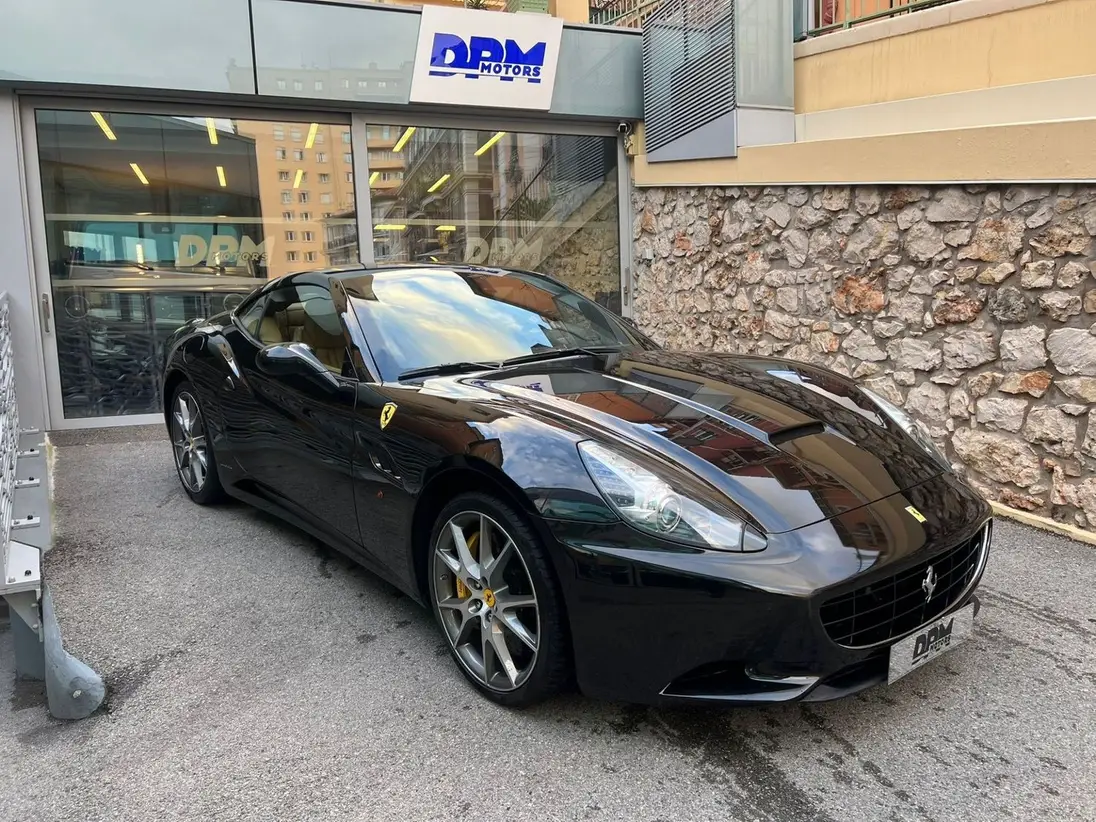 FERRARI    CALIFORNIA