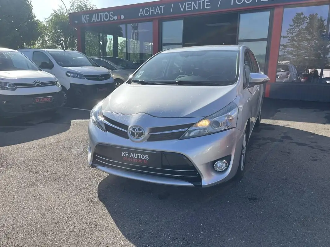 TOYOTA    VERSO phase 2