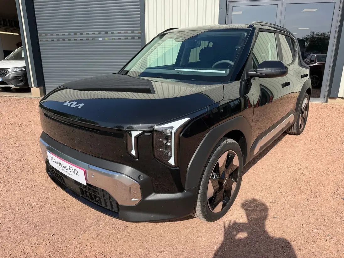 KIA  EV2