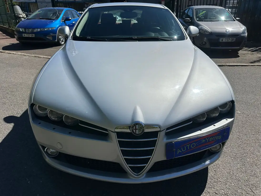 ALFA ROMEO     159