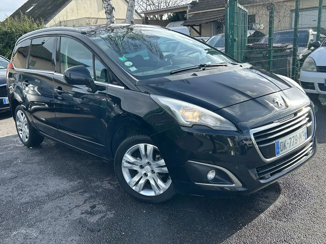 PEUGEOT   5008