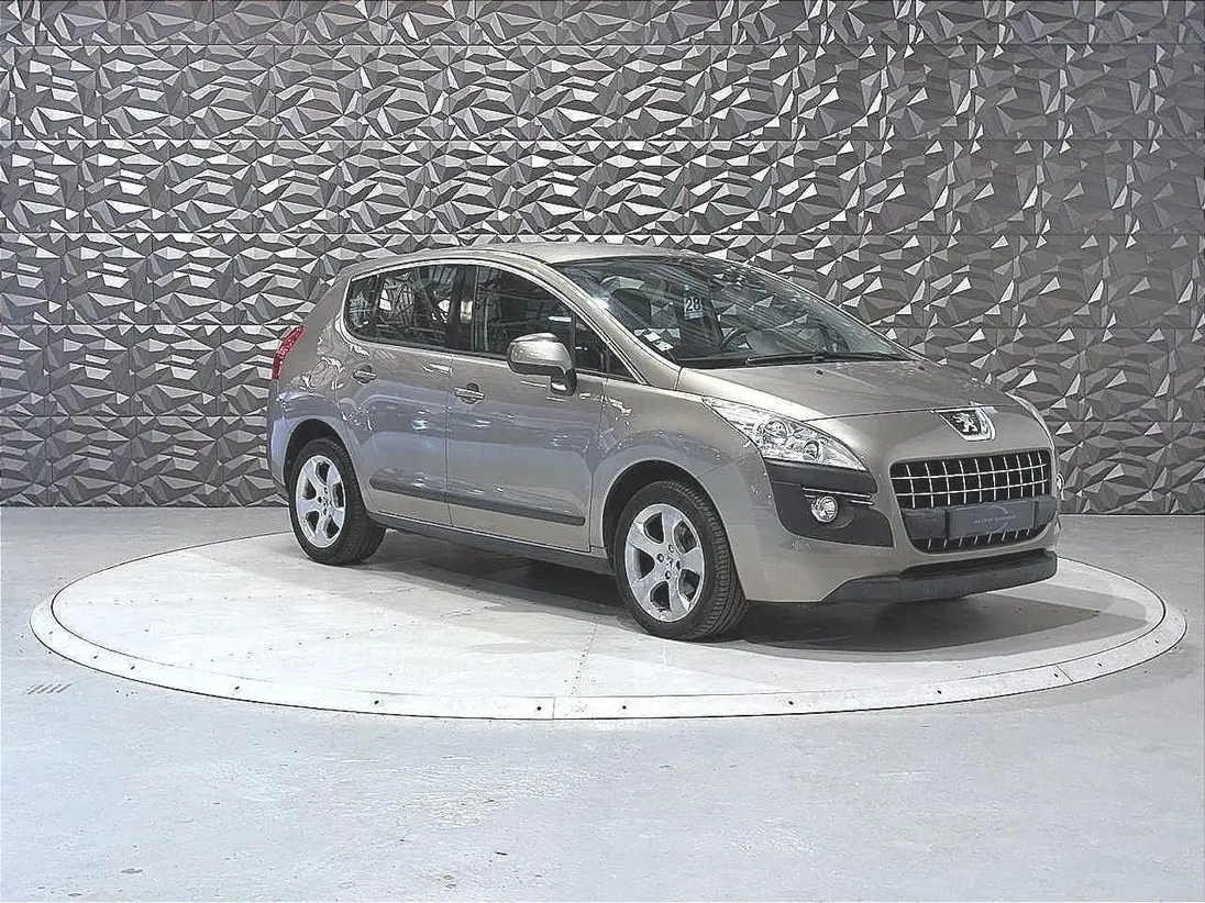 PEUGEOT   3008