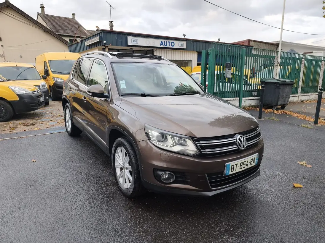 VOLKSWAGEN     TIGUAN
