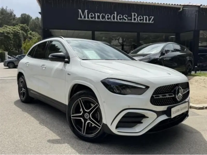 MERCEDES  GLA II phase 2