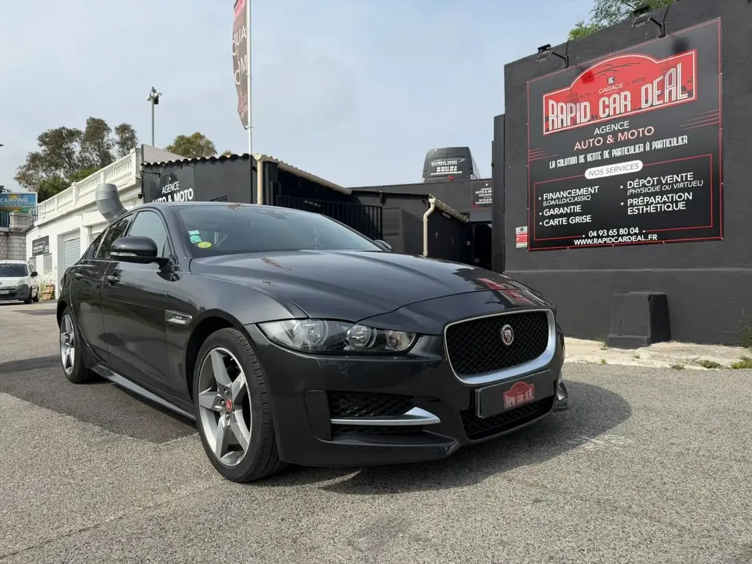 JAGUAR     XE