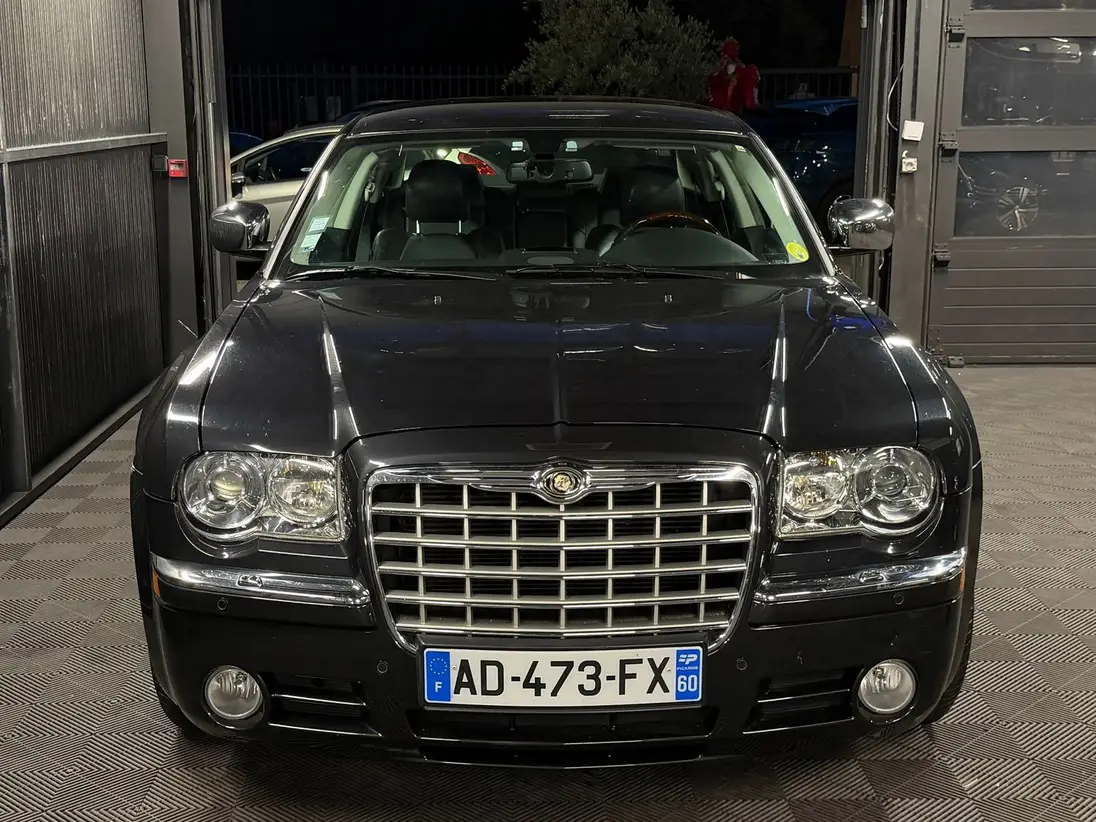 CHRYSLER     300 C