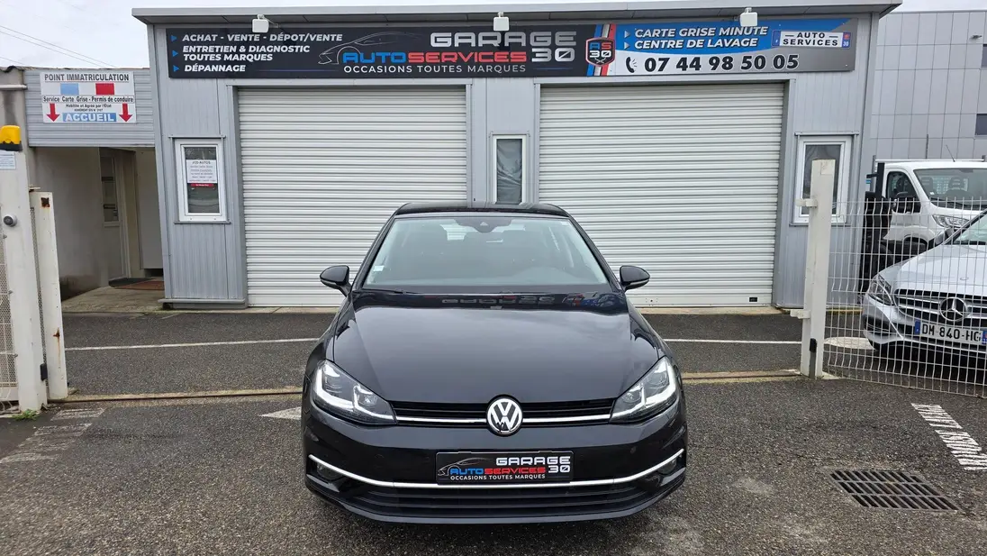 VOLKSWAGEN    GOLF 
