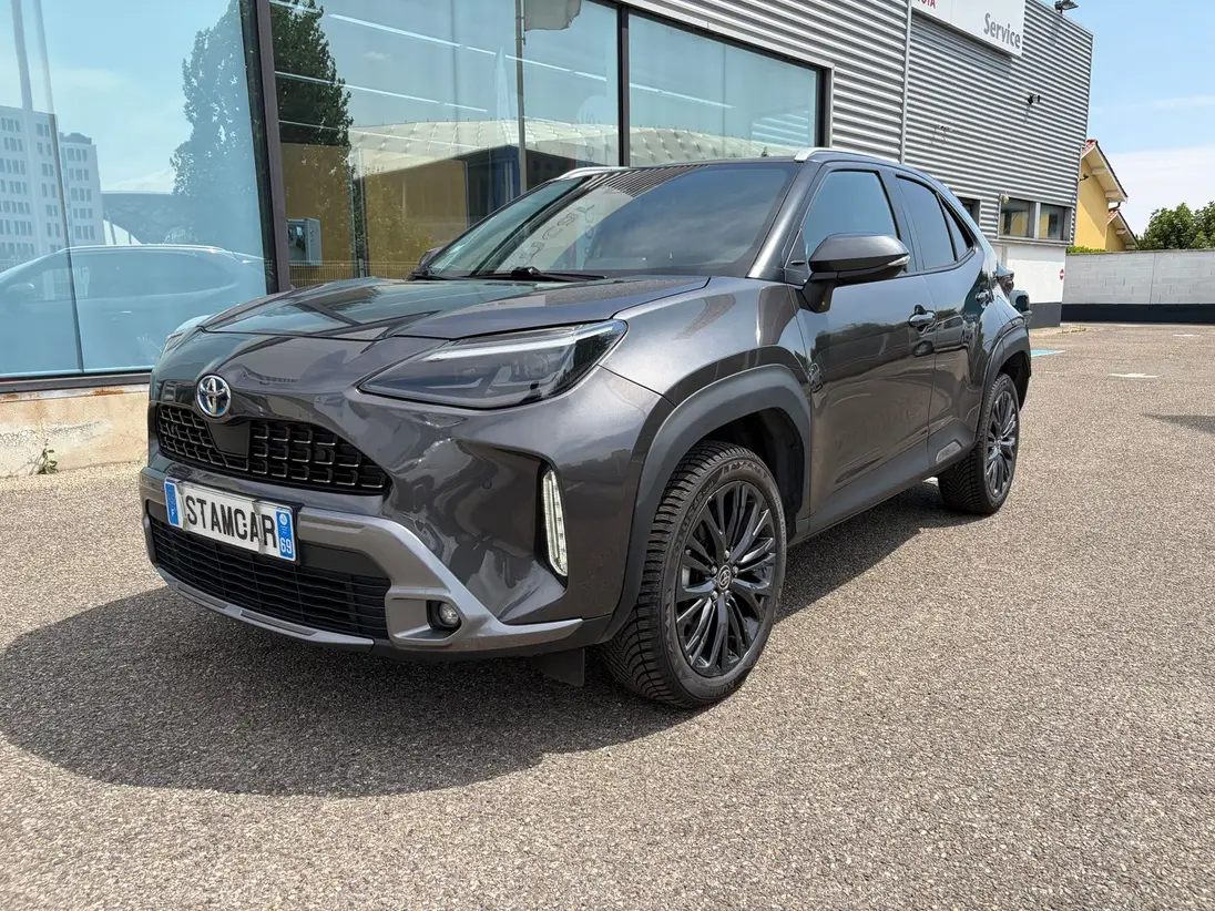 TOYOTA  YARIS CROSS