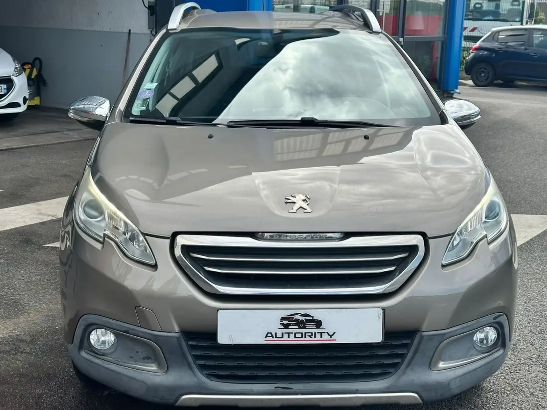 PEUGEOT    2008