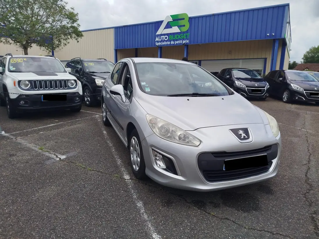   PEUGEOT    308