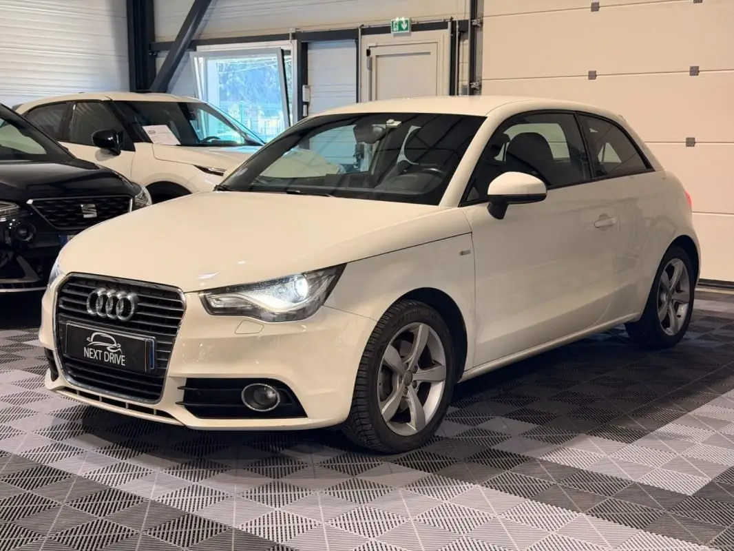 AUDI  A1