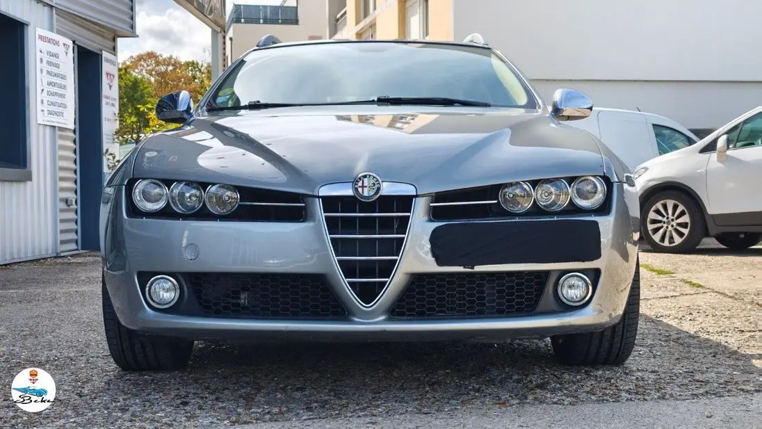 ALFA ROMEO     159